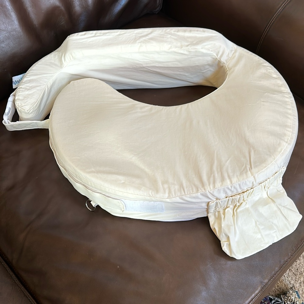 My brest friend nursing pillow - EUC